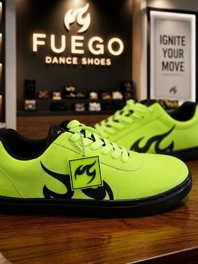 Fuego Unisex Green Dance Low Top Sneakers Size Mens 10.5 Women's 11.5